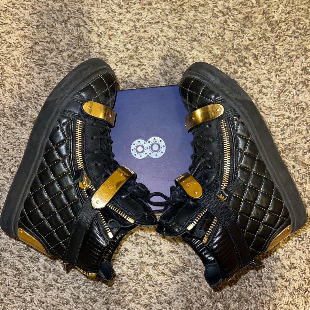 SOLD Giuseppe Zanotti Black Leather High Top Sneaker 36.5 Gold - Picture 4 of 7